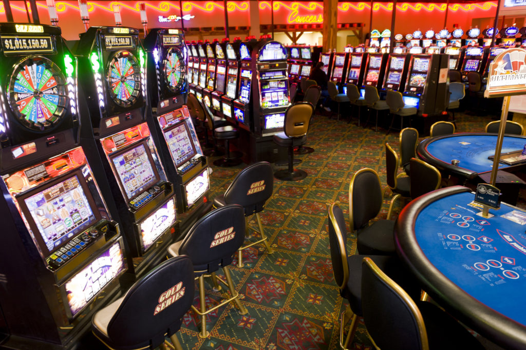 Blackjack Stratejileri: Avanla Kazanmanın Yolları